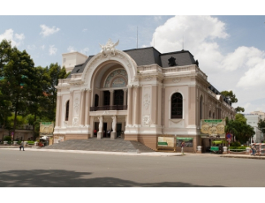 Nhà thờ Đức Bà biểu tượng